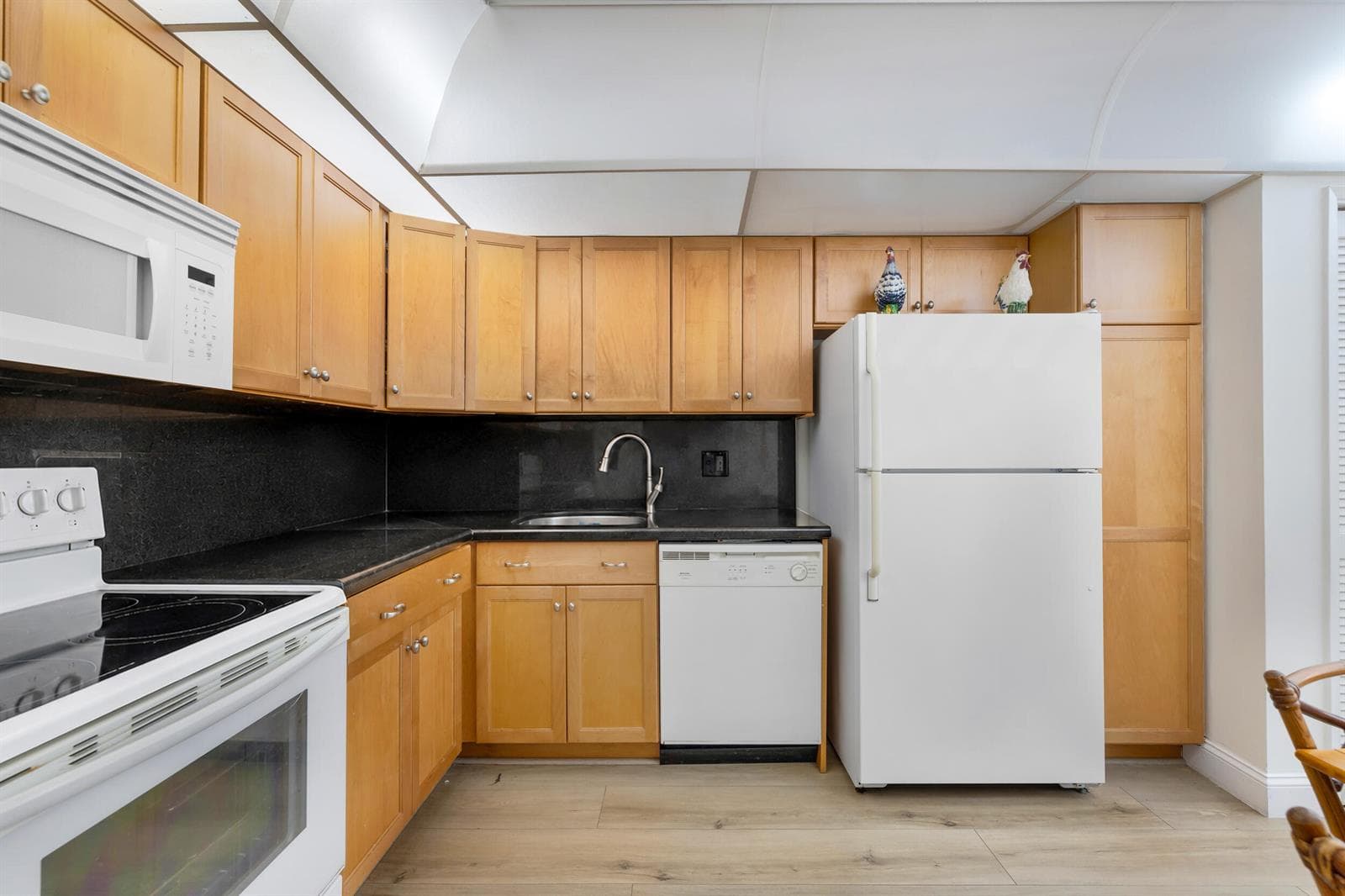 3621 Oaks Clubhouse Dr. Drive # 104, Pompano Beach FL 33069 photo 4