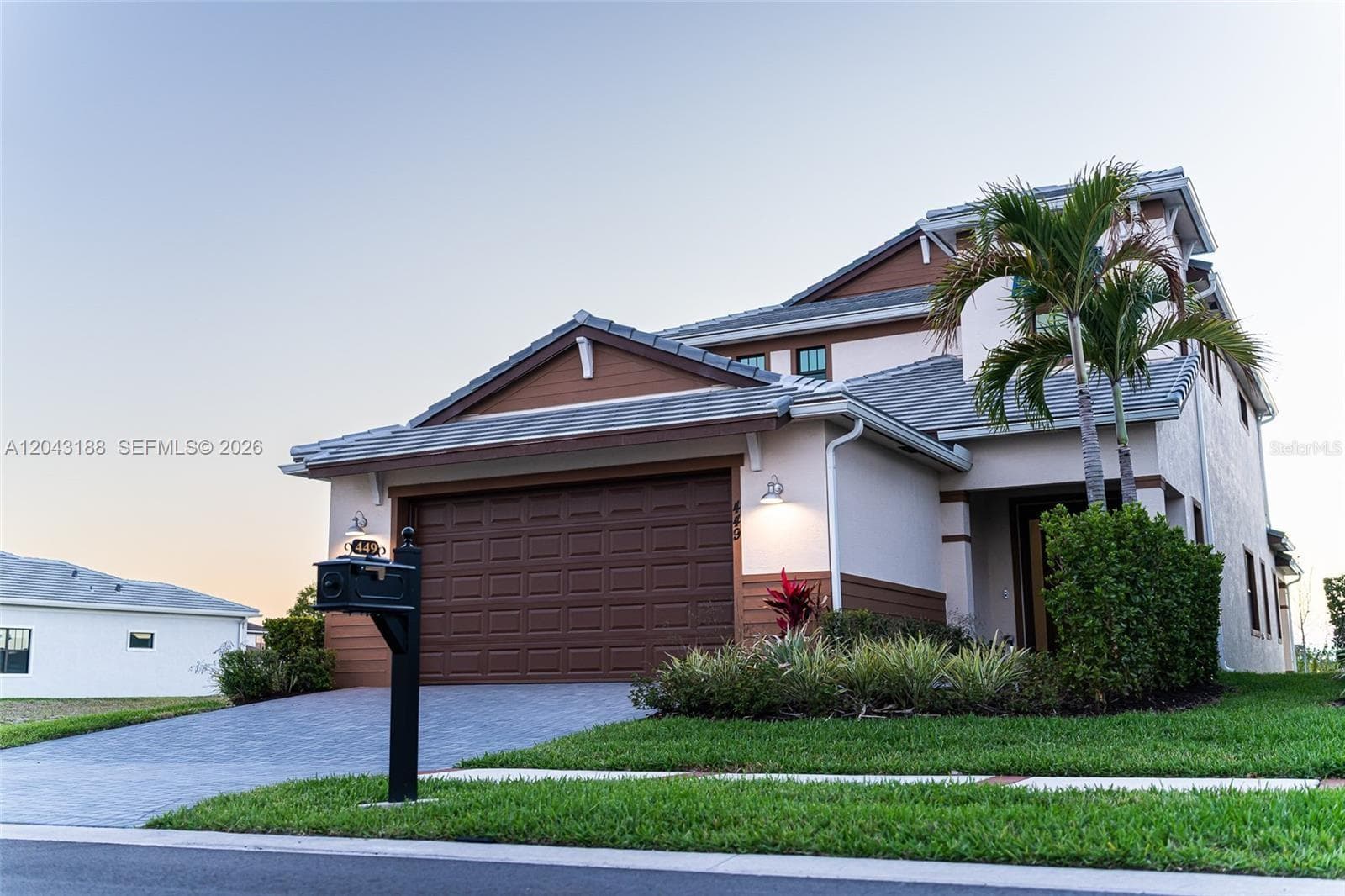 449 SE Fascino Cir, Port St. Lucie FL 34984 photo 2