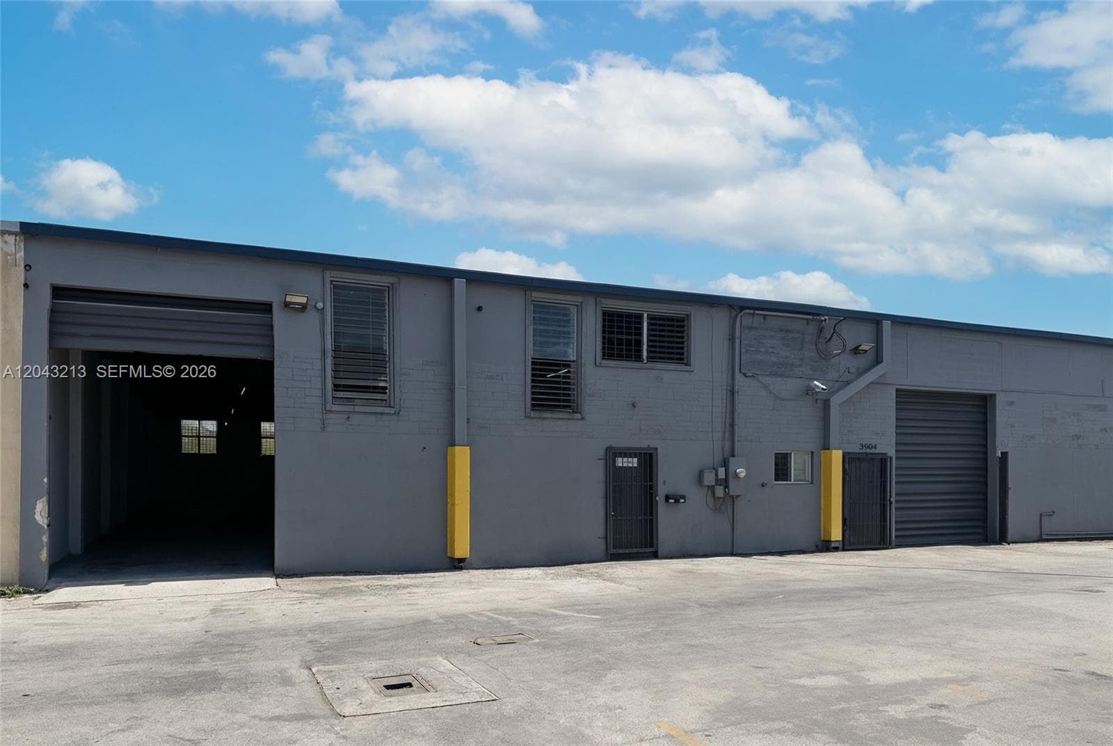 3904 NW 32nd Ave, Miami FL 33142 photo 2
