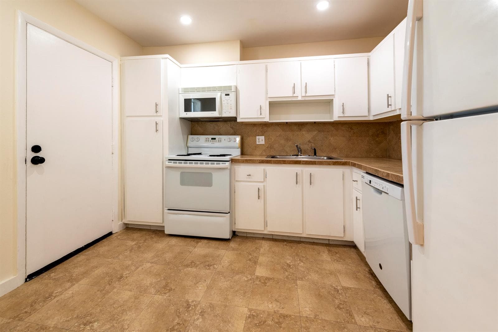 6061 N Falls Cir Drive # 402, Lauderhill FL 33319 photo 5