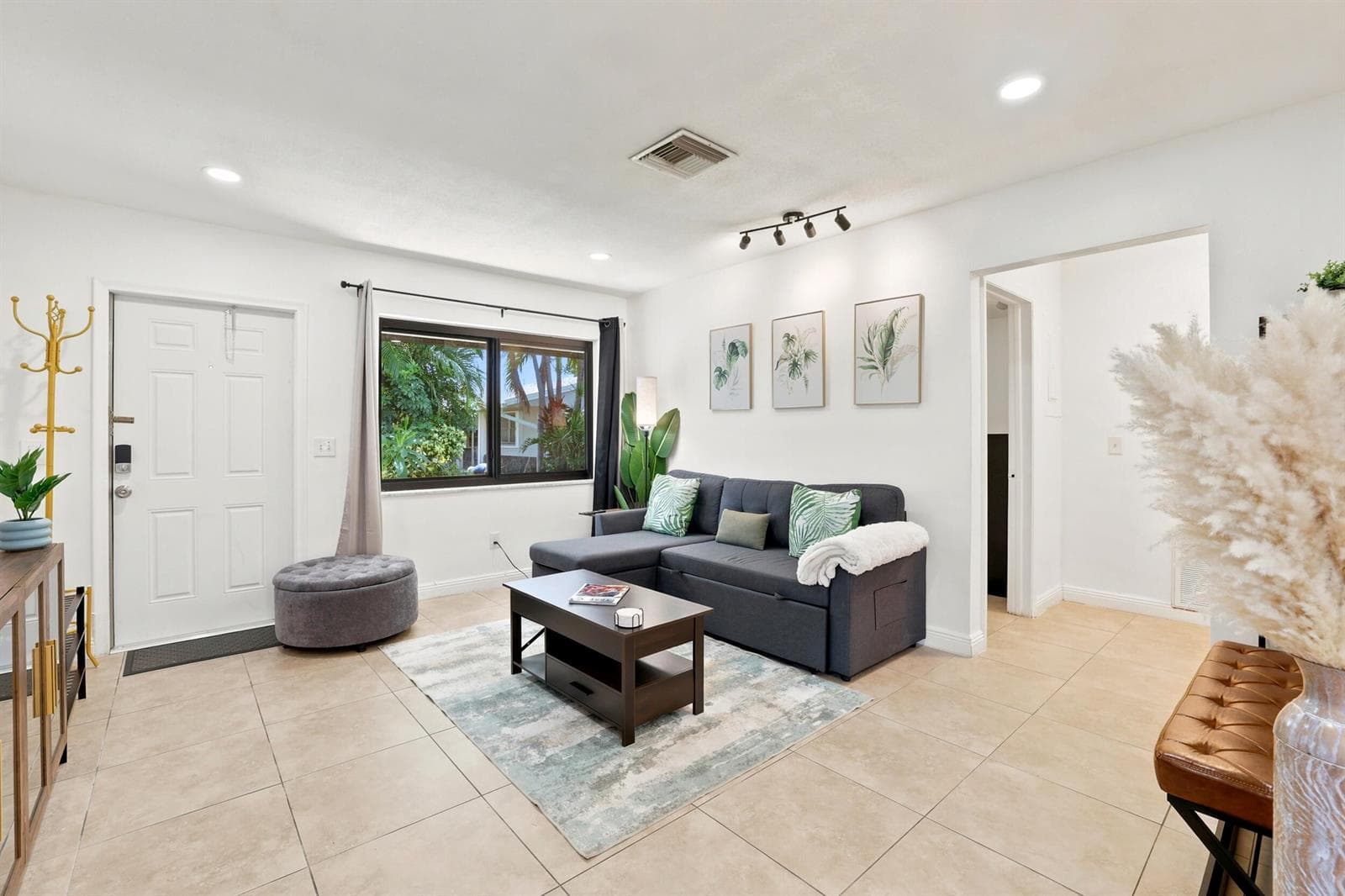 105 SE 2nd Street, Dania Beach FL 33004 photo 4