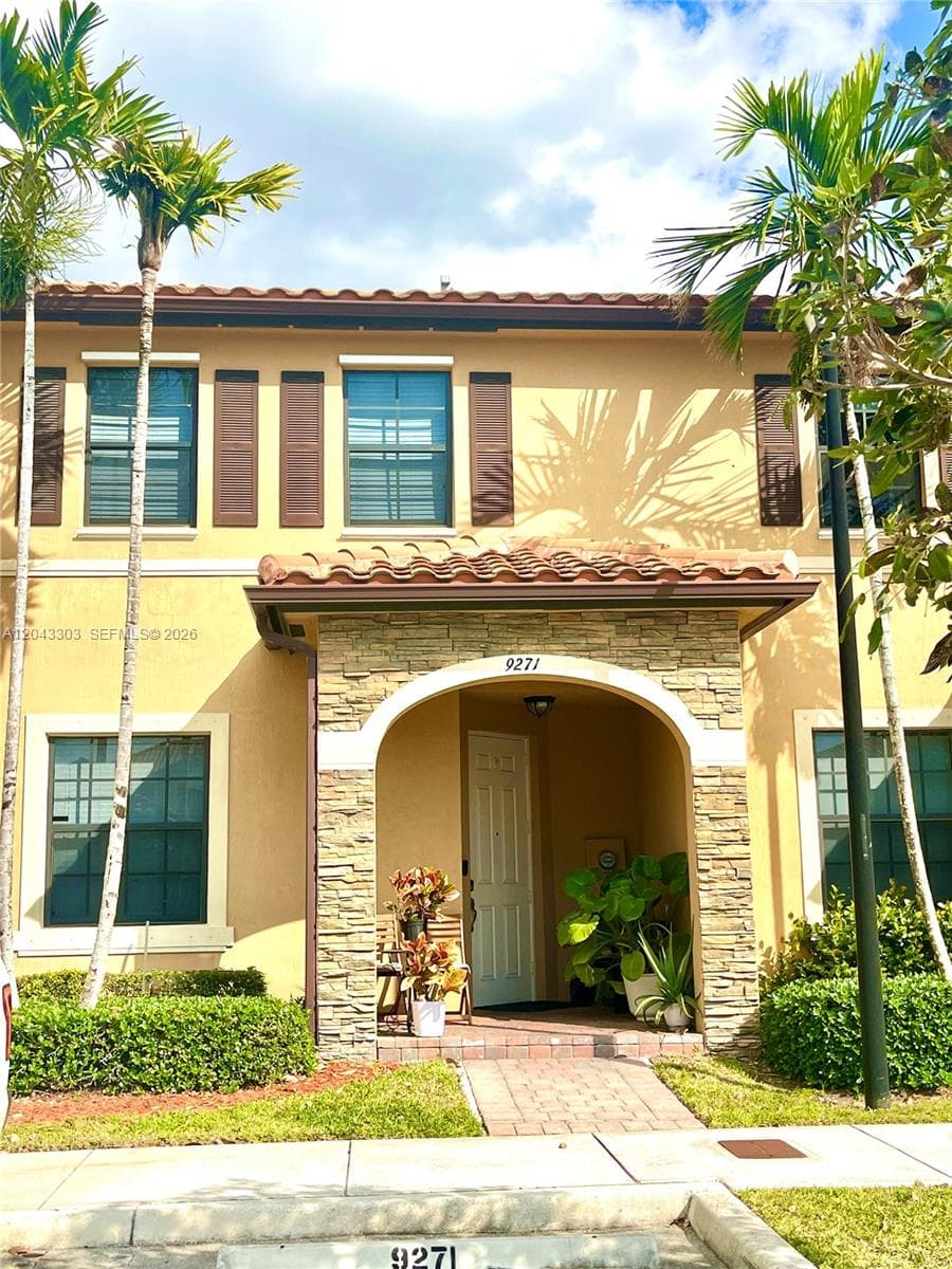 9271 W 33rd Ln # 9271, Hialeah FL 33018