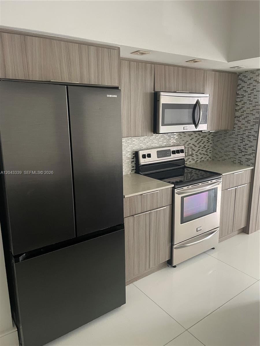 3155 NE 184th St # 8105, Aventura FL 33160 photo 2