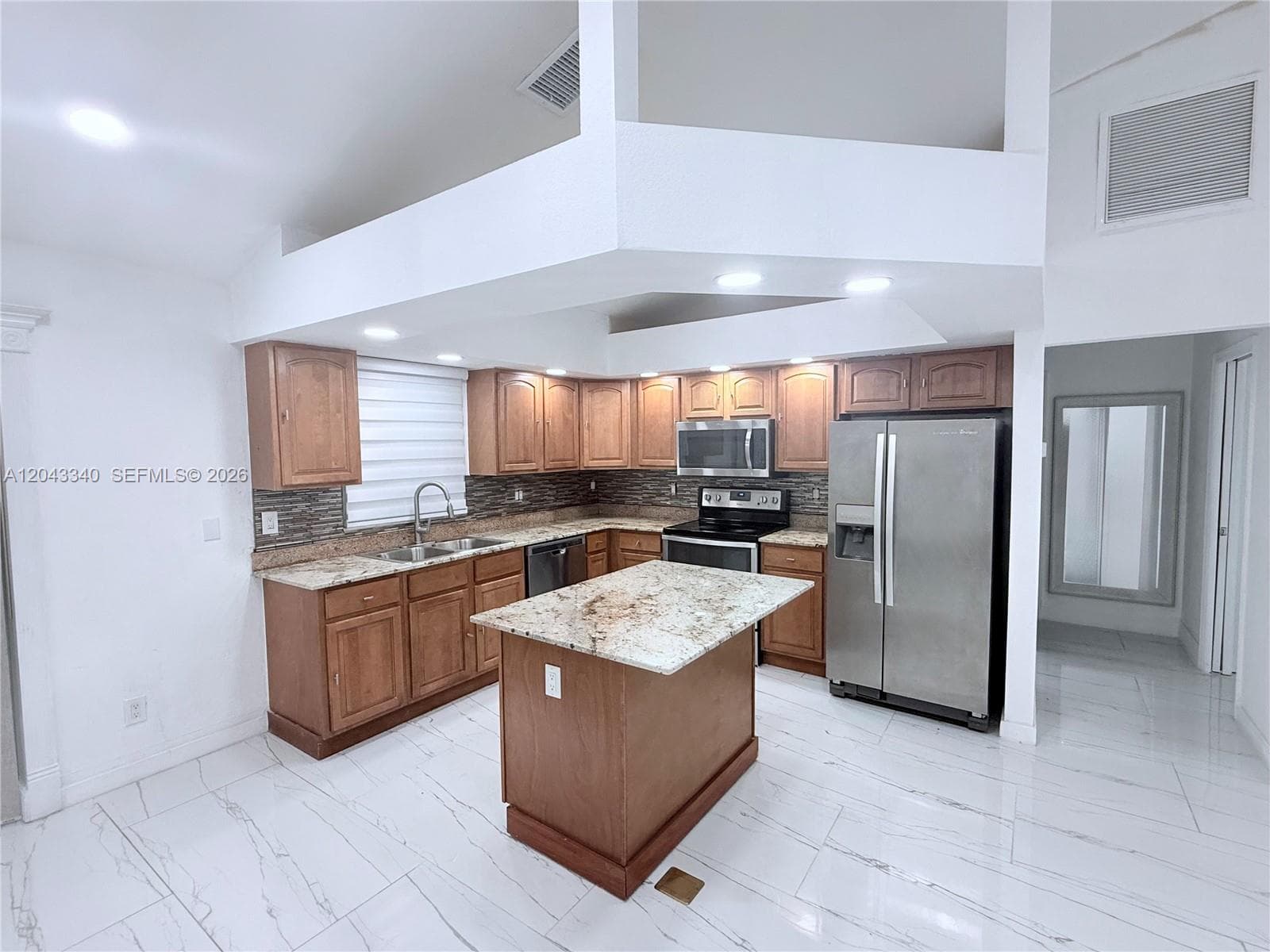 313 NW 16 PL, Cape Coral FL 33993 photo 3