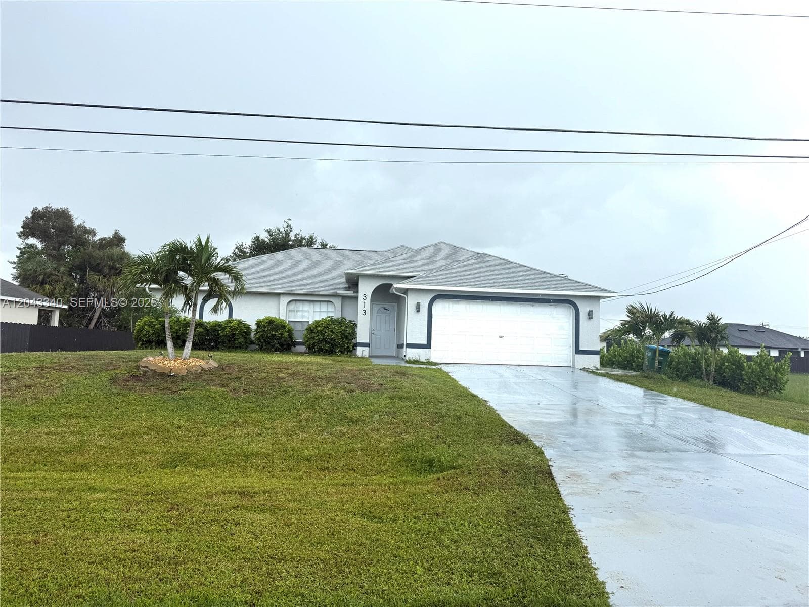 313 NW 16 PL, Cape Coral FL 33993