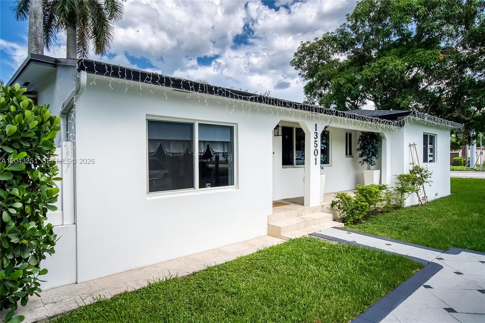 13501 NE Miami Ct, Miami FL 33161 photo 4