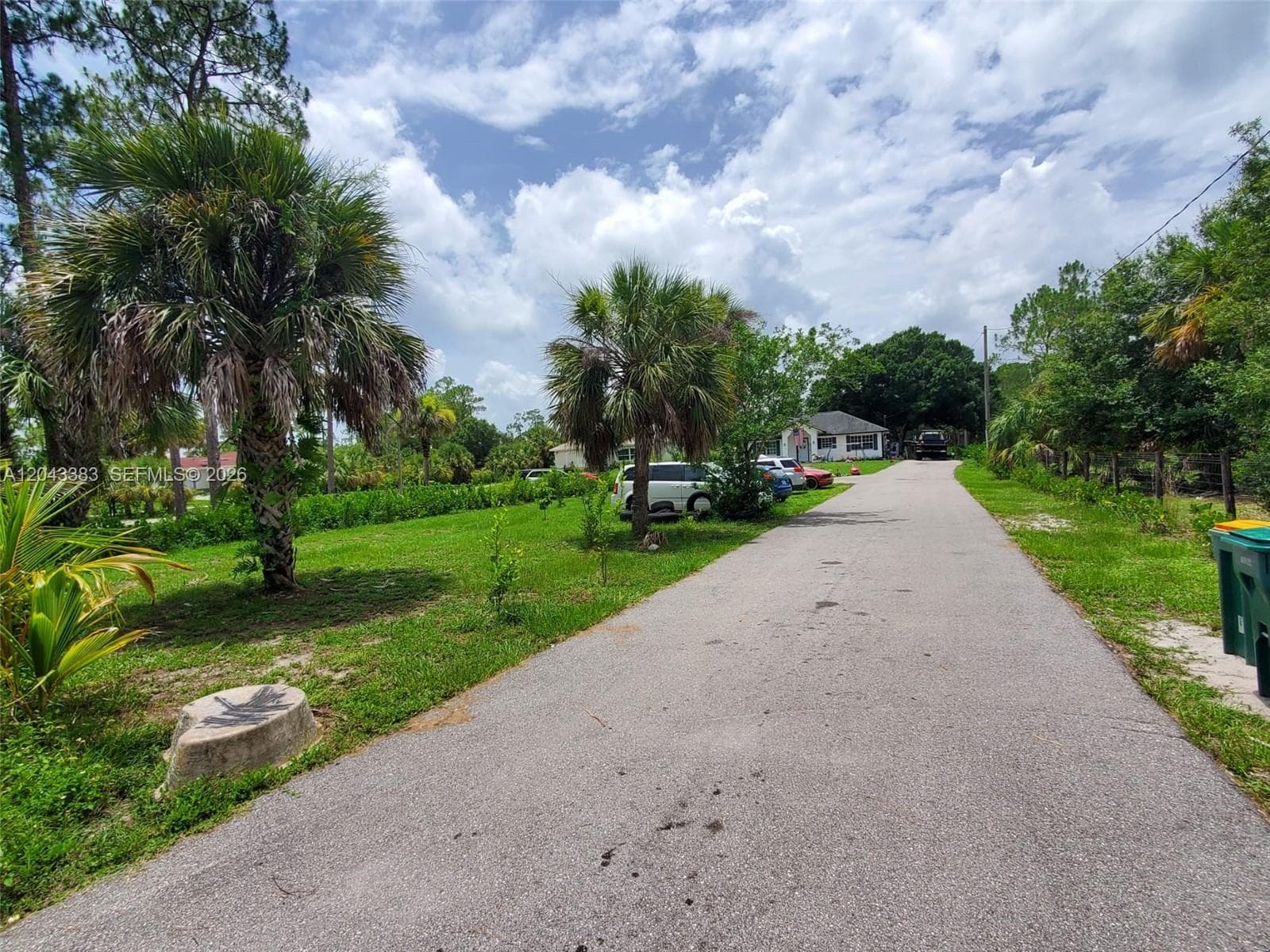 2830 NE 4th Ave, Naples FL 34120