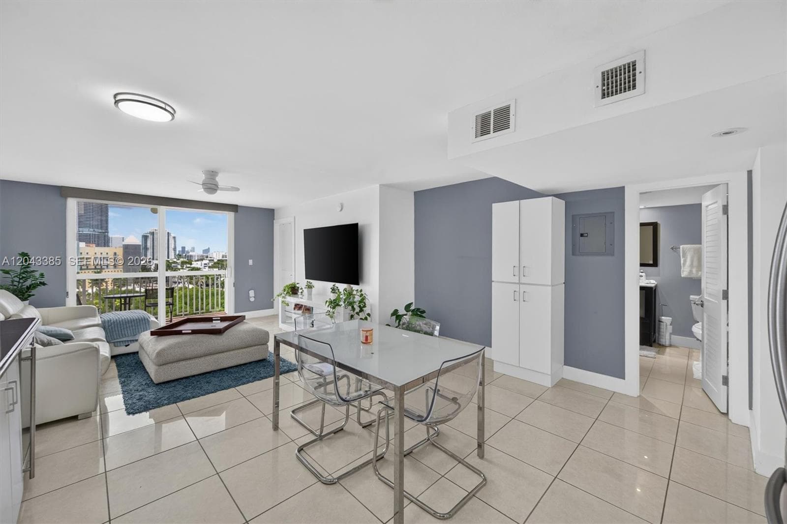 401 Ocean Dr # 1001, Miami Beach FL 33139 photo 3