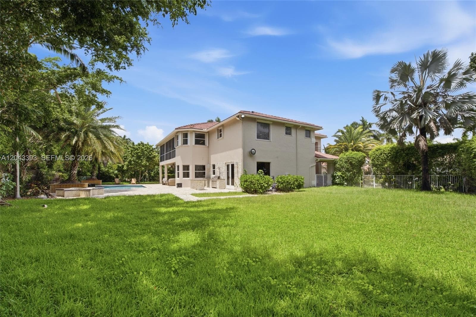 1585 Victoria Isle Way, Weston FL 33327 photo 3