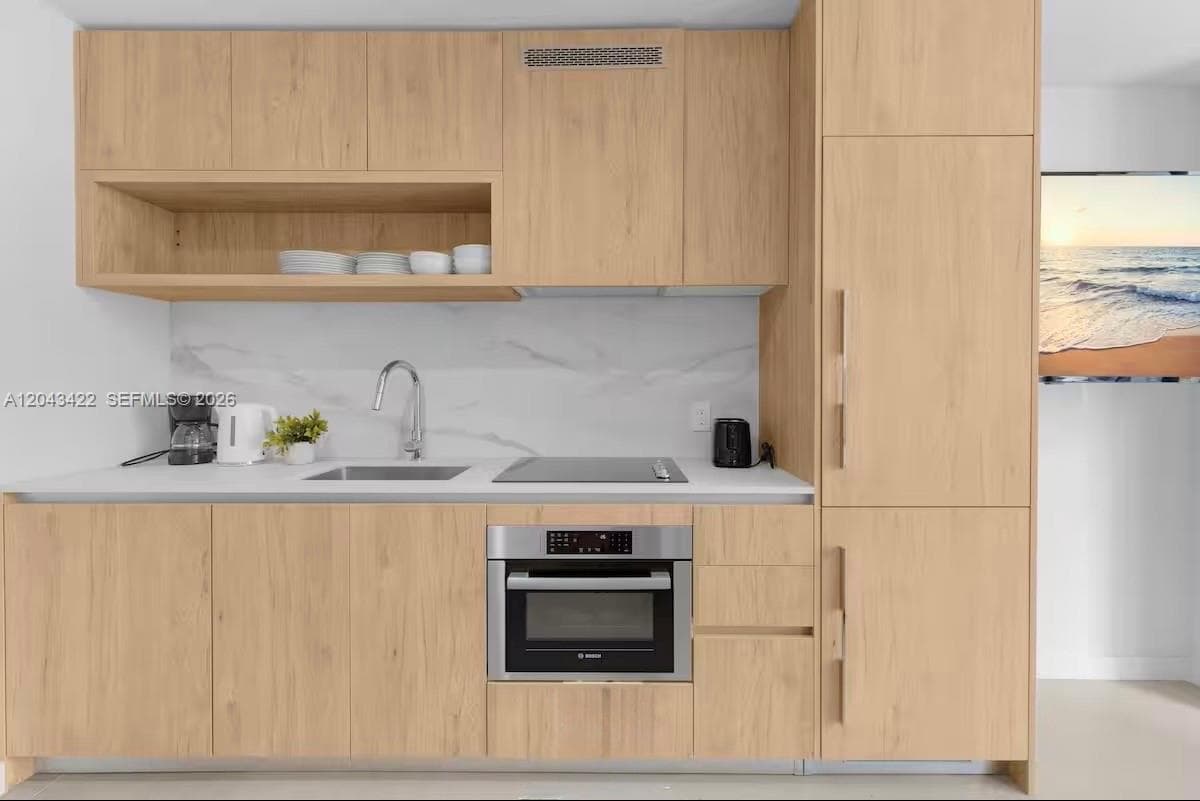 11 NE 6th St # 1606, Miami FL 33132 photo 3