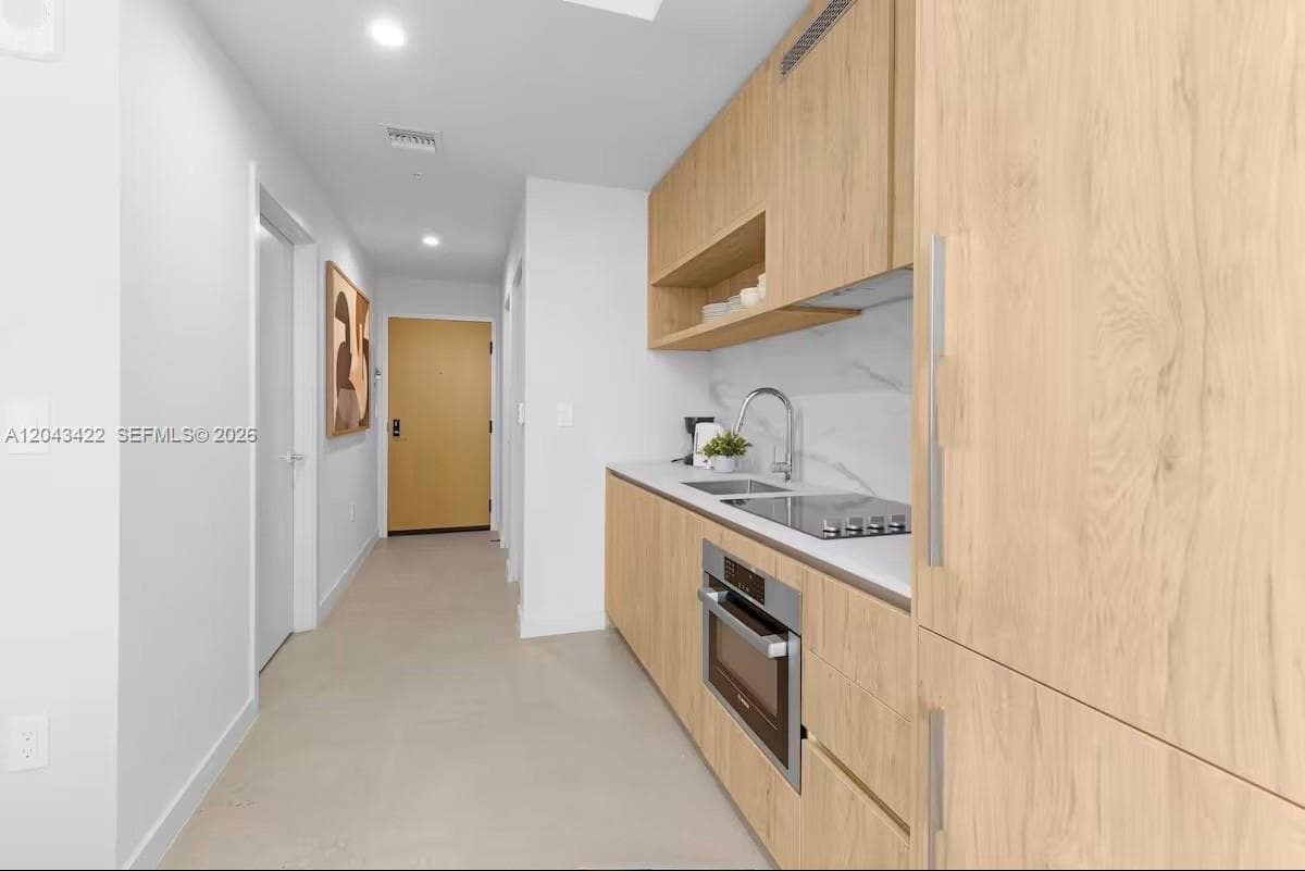 11 NE 6th St # 1606, Miami FL 33132 photo 4