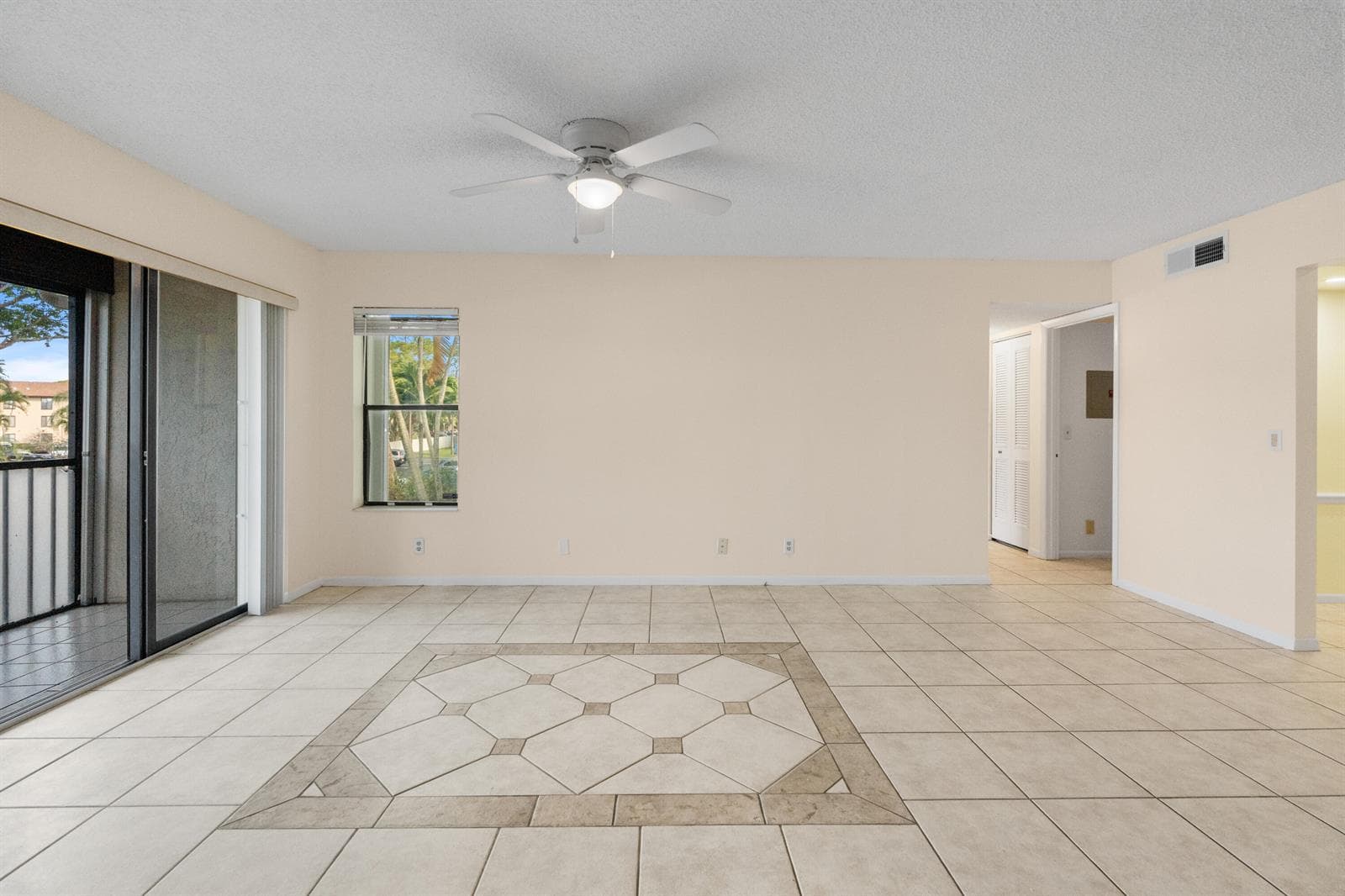 706 Sunny Pine Way # E2, FL 33415 photo 3