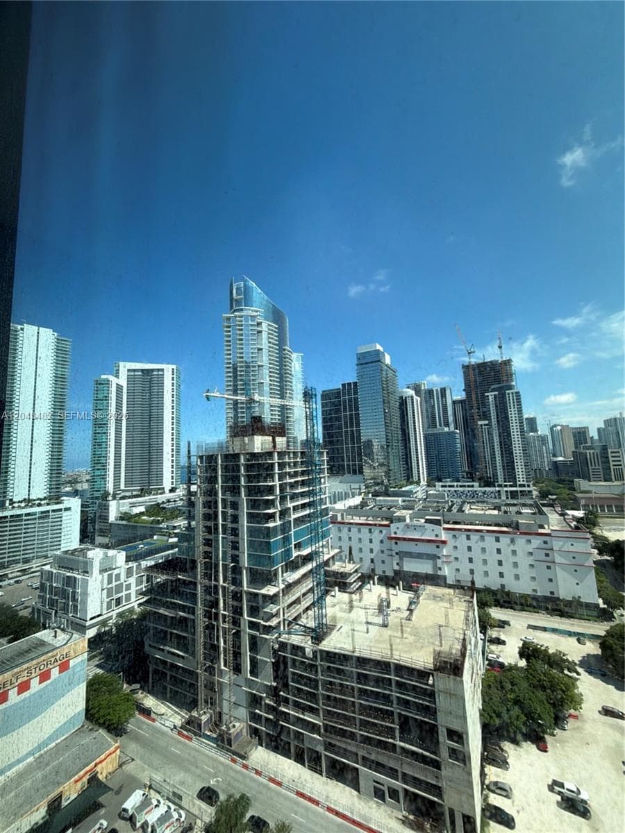 20 NE 11th St # 4902, Miami FL 33132 photo 3