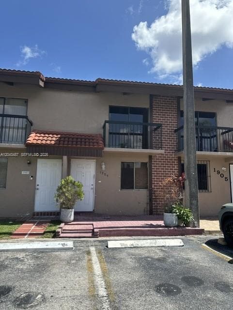 1819 SW 107th Ave # 1904, Miami FL 33165 photo 2