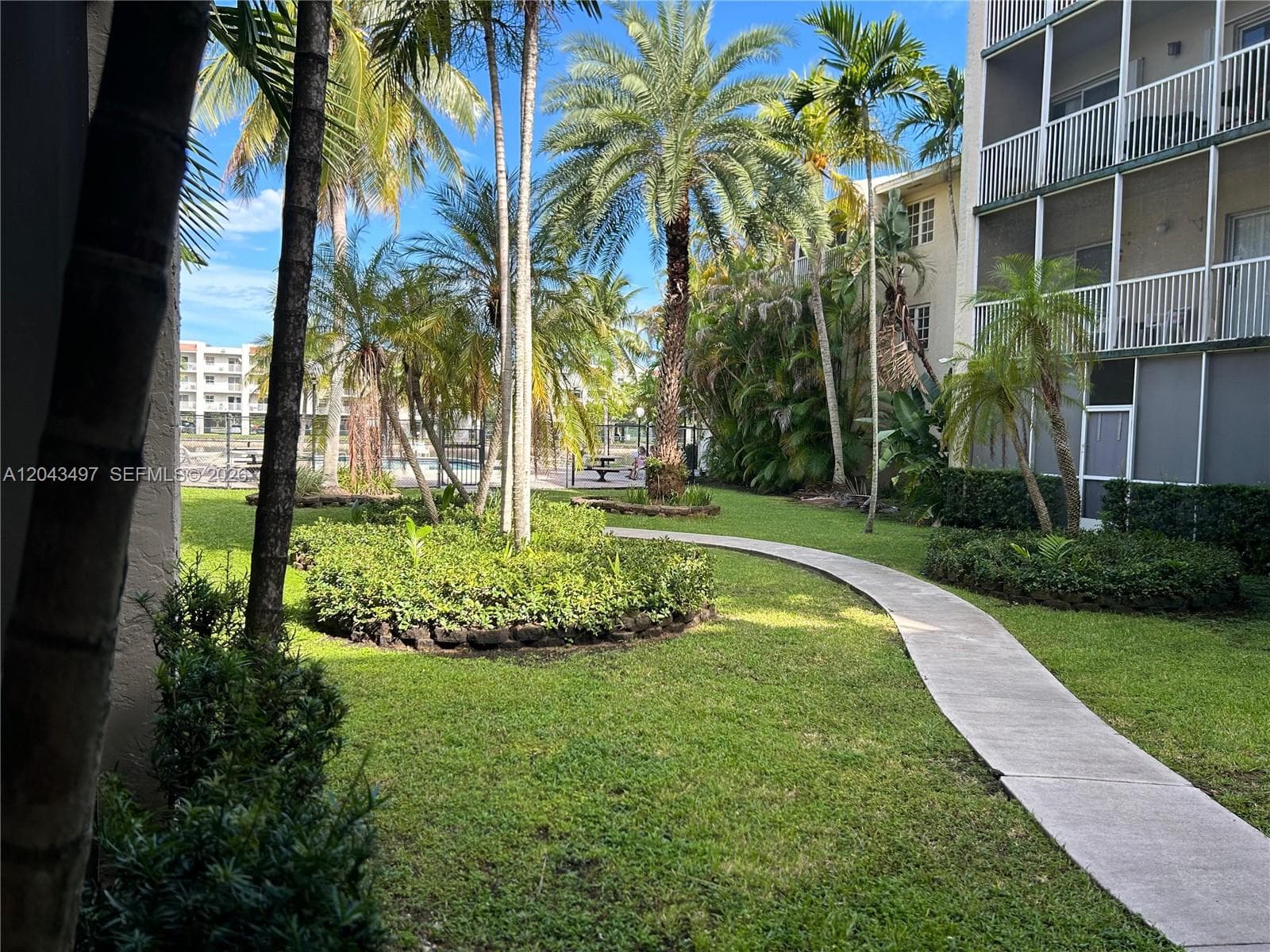 21121 SW 85th Ave # 111, Cutler Bay FL 33189