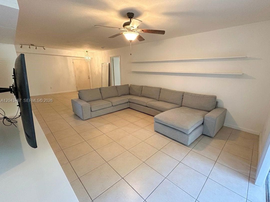 21121 SW 85th Ave # 111, Cutler Bay FL 33189 photo 5
