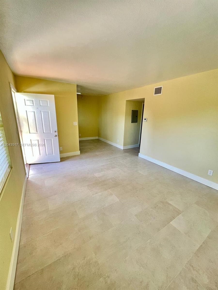 2301 NE 6th Ave # 204, Wilton Manors FL 33305