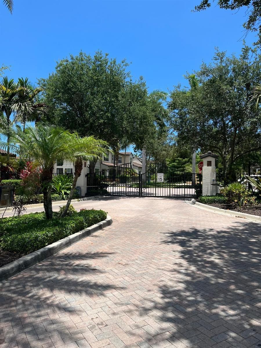 4642 Mediterranean Circle # 4642, Palm Beach Gardens FL 33418 photo 2