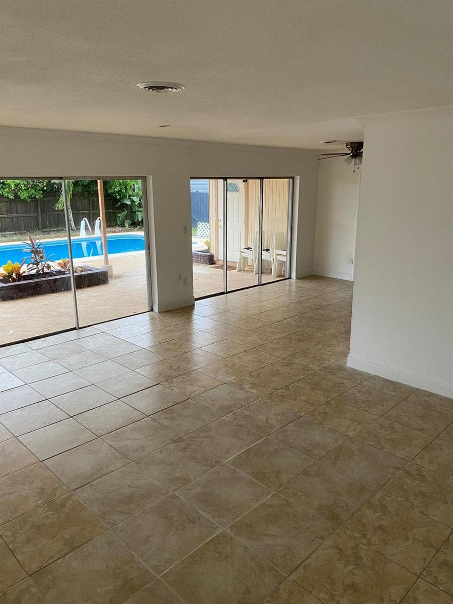 18 Andros Road, Palm Springs FL 33461 photo 2
