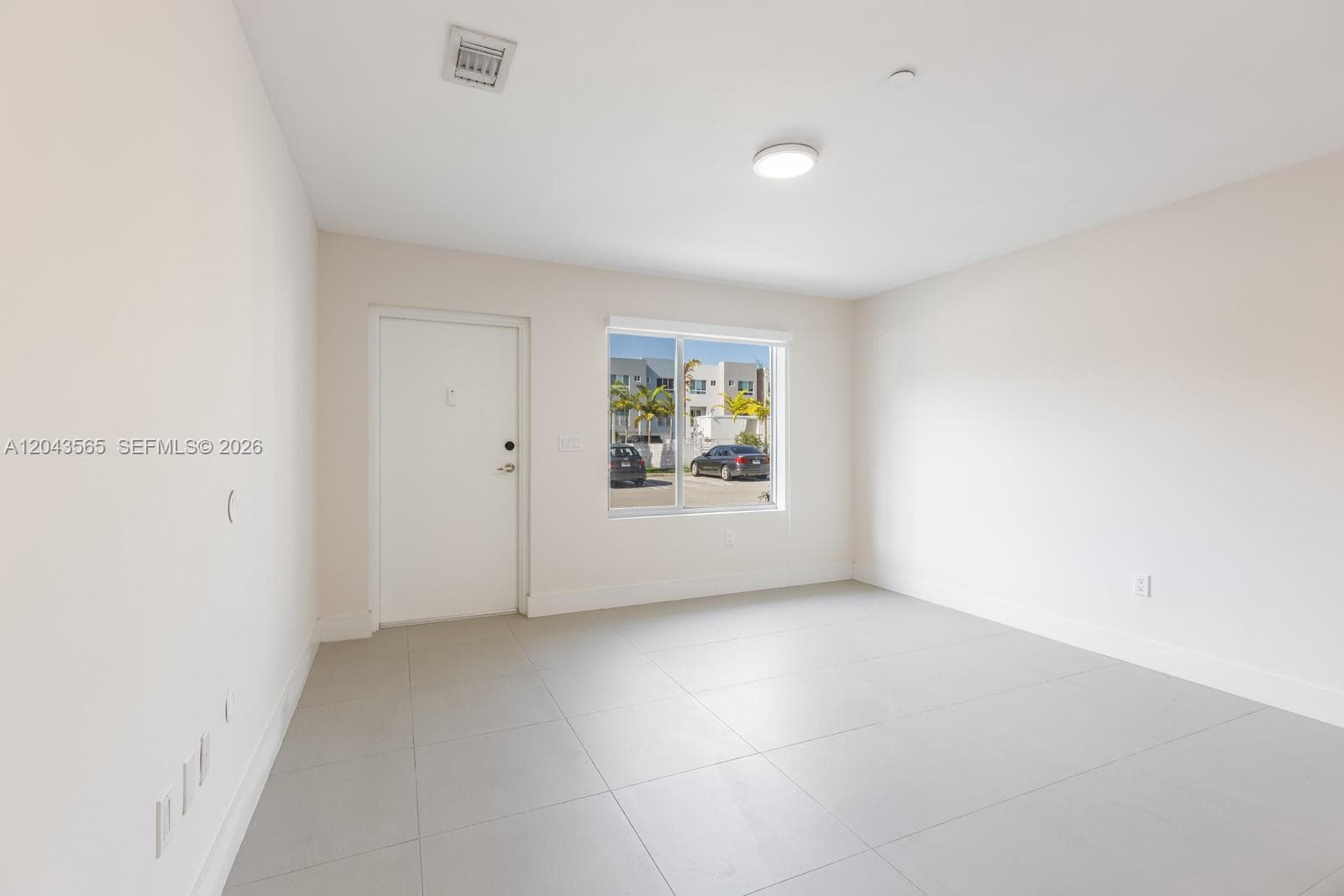 2505 NE 193rd St # 4108, Miami FL 33180 photo 2