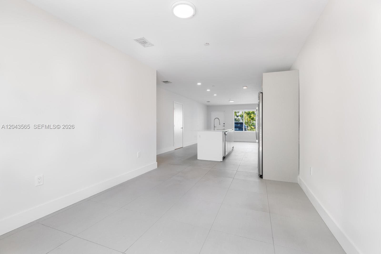 2505 NE 193rd St # 4108, Miami FL 33180 photo 3