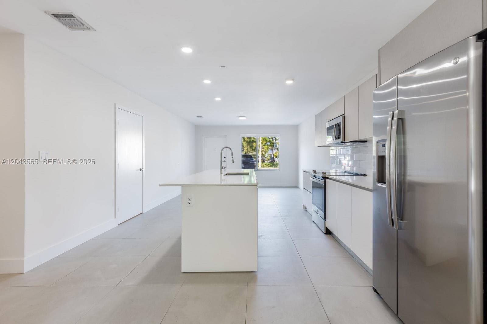 2505 NE 193rd St # 4108, Miami FL 33180 photo 4