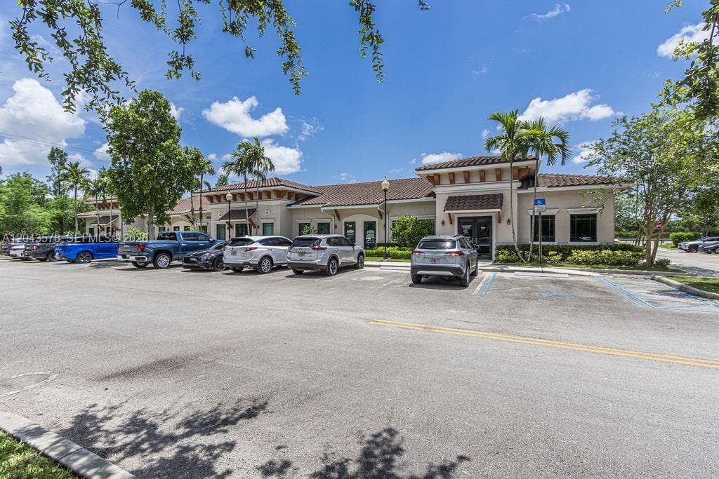 10600 Griffin Rd # A-105, Cooper City FL 33328 photo 4