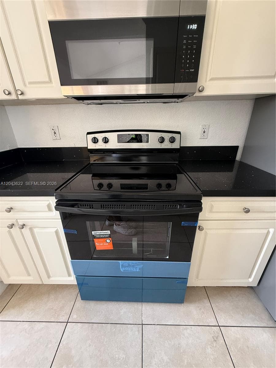 21100 SW 87th Ave # 304, Cutler Bay FL 33189 photo 2