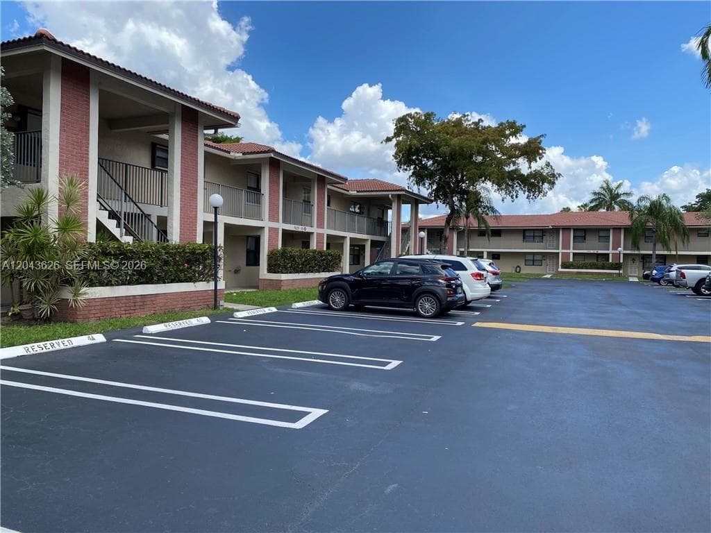 9643 NW 4th St # 5B, Coral Springs, FL 33071 photo 2