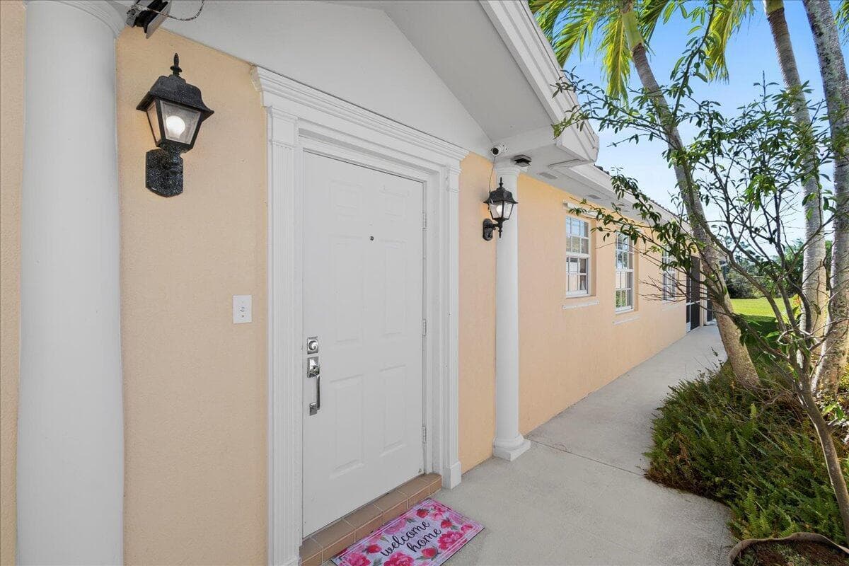 3277 SE Glacier Terrace, Hobe Sound FL 33455 photo 3