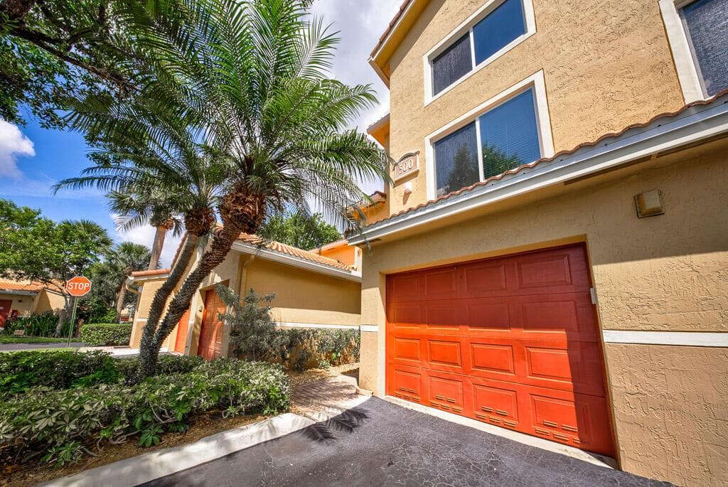 500 Scotia Drive # 302, Hypoluxo FL 33462