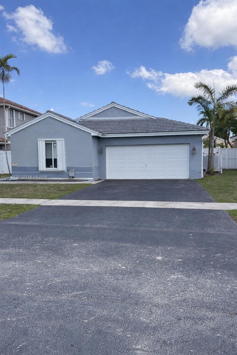19227 NW 22nd St, Pembroke Pines FL 33029 photo 3