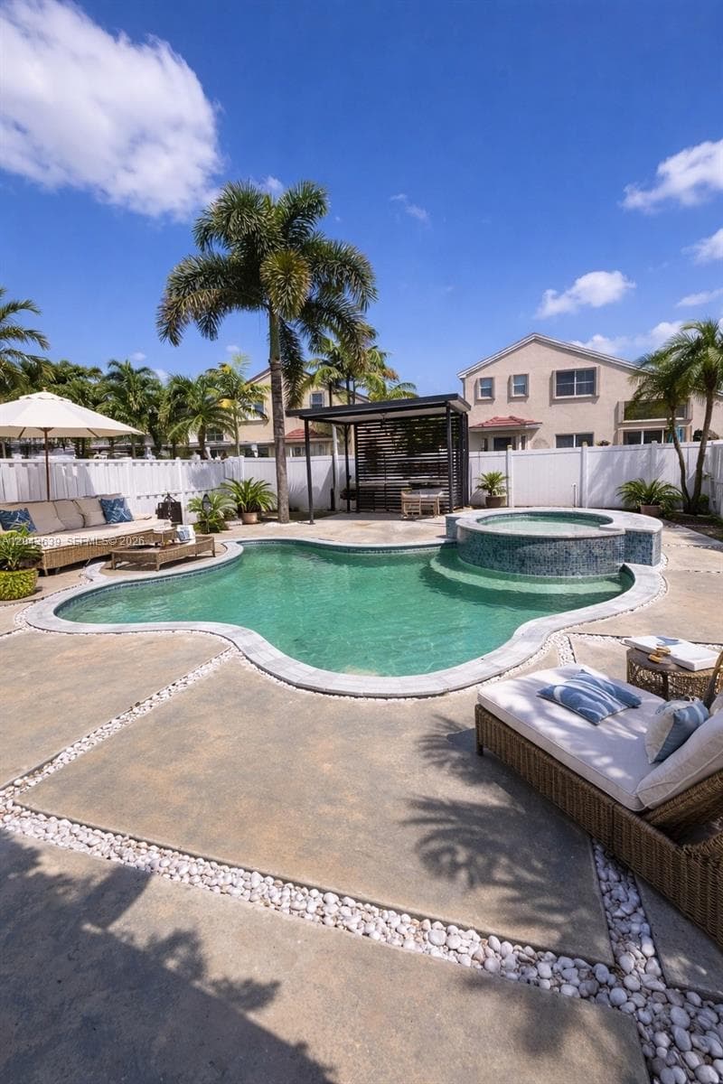 19227 NW 22nd St, Pembroke Pines FL 33029
