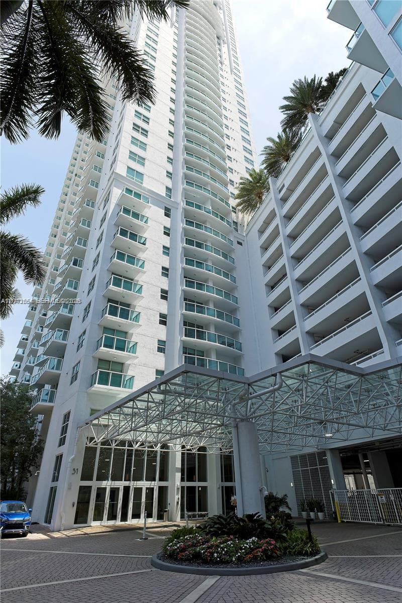 31 SE 5th # 1203, Miami, FL 33131 photo 3