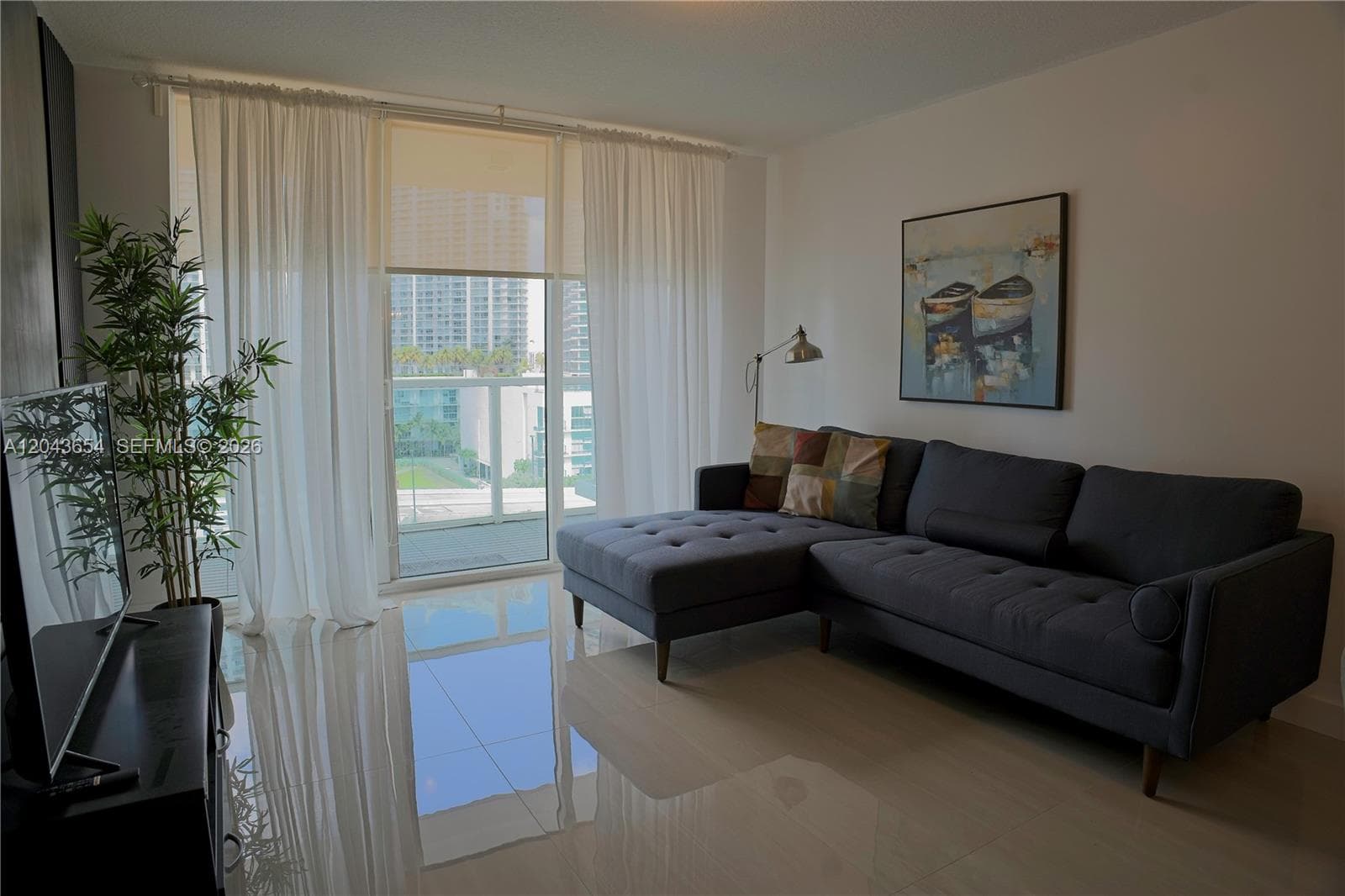 31 SE 5th # 1203, Miami, FL 33131 photo 5