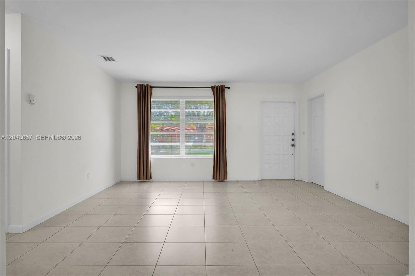 14375 Lake Candlewood Ct, Miami Lakes FL 33014 photo 5