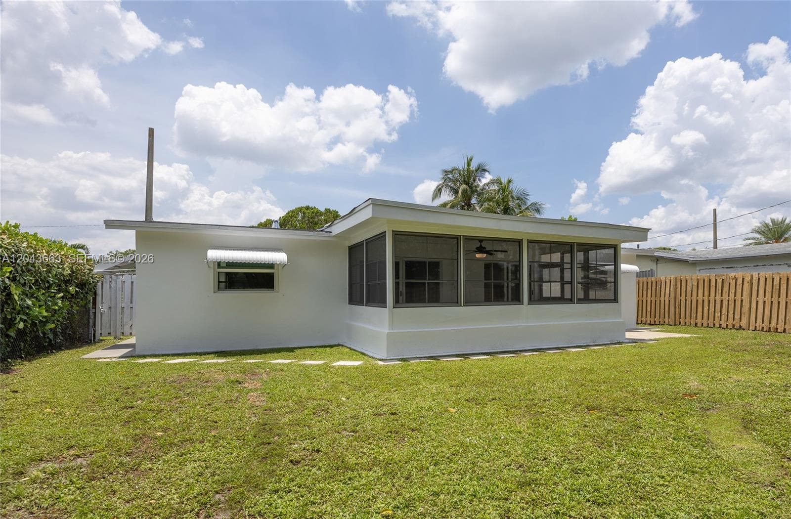 8571 NW 27th Pl, Sunrise FL 33322 photo 5