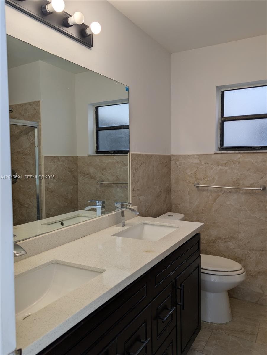 7502 NW 33rd St, Lauderhill FL 33319 photo 4