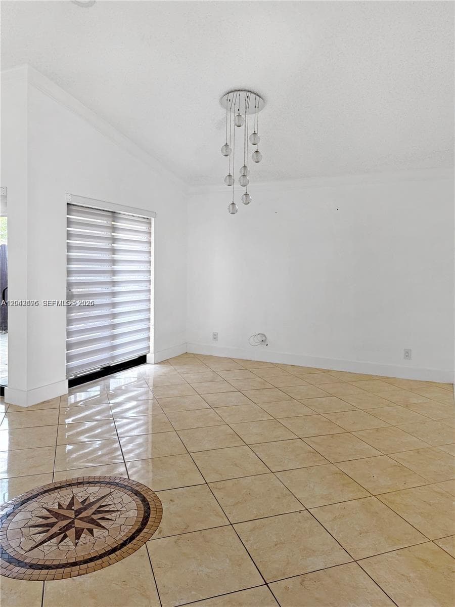 6012 NW 172nd Terr Cir, Hialeah FL 33015 photo 4