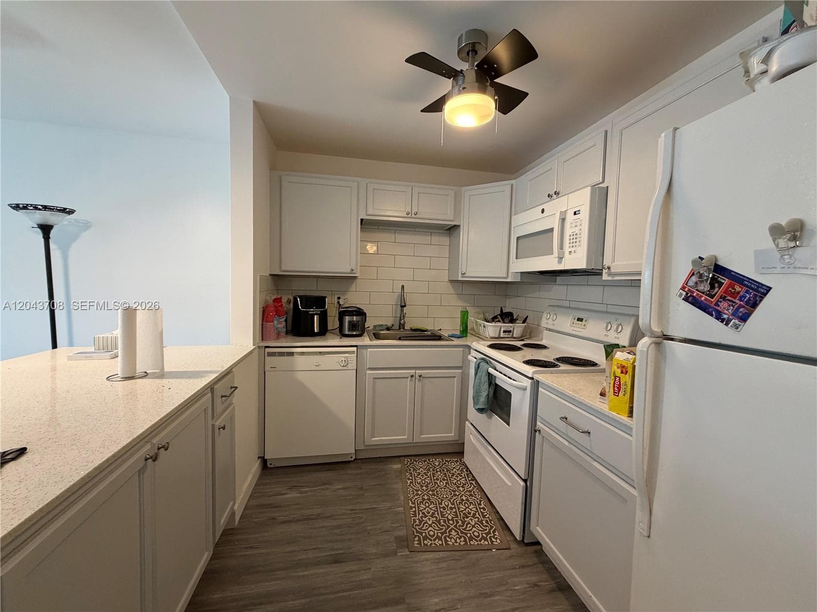 4174 Inverrary Dr # 408, Lauderhill FL 33319