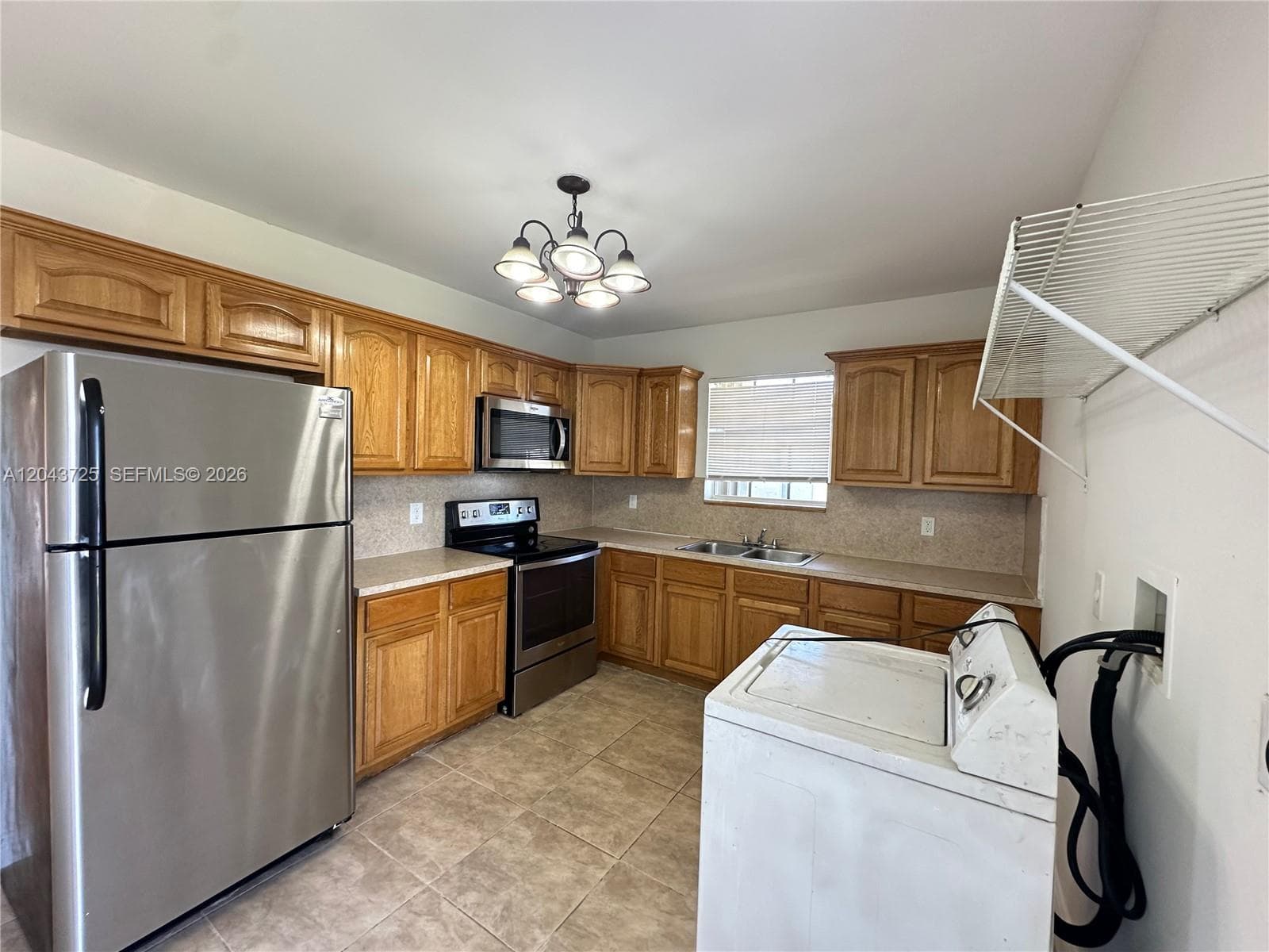 2235 Farragut St, Hollywood FL 33020 photo 4