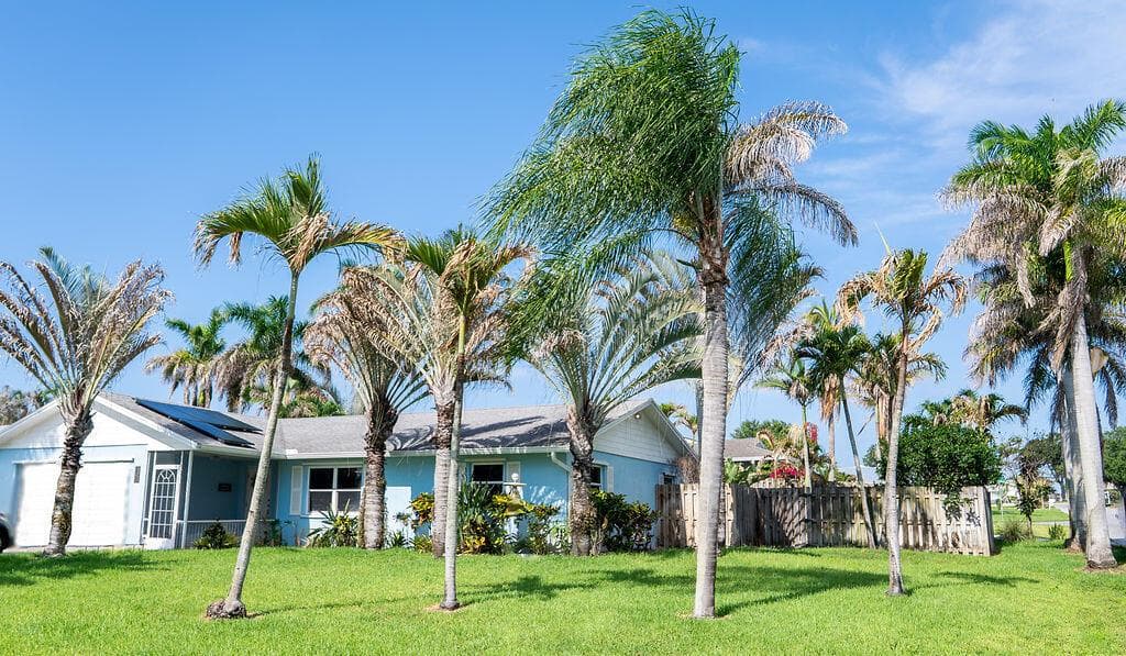 2445 NE 16th Court, Jensen Beach FL 34957 photo 3