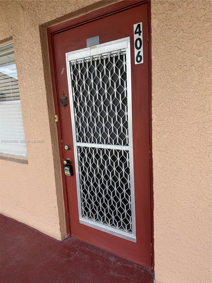 7220 Lake Cir Dr # 406, Margate FL 33063