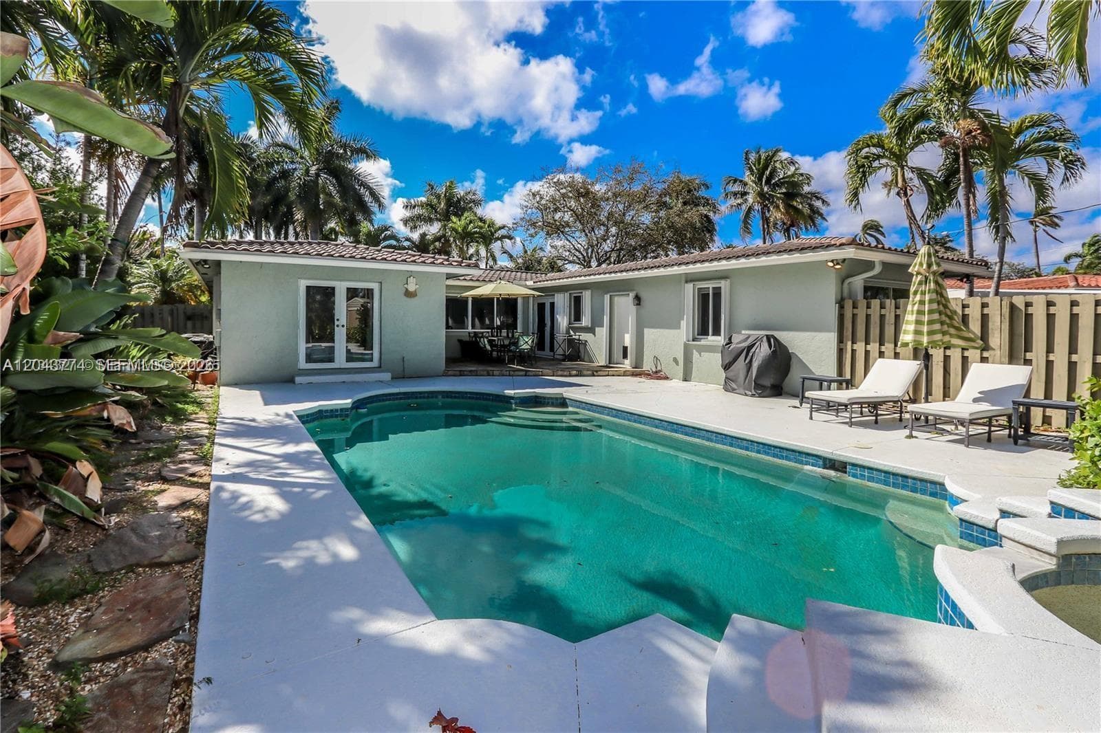 1147 Buchanan St, Hollywood FL 33019 photo 4