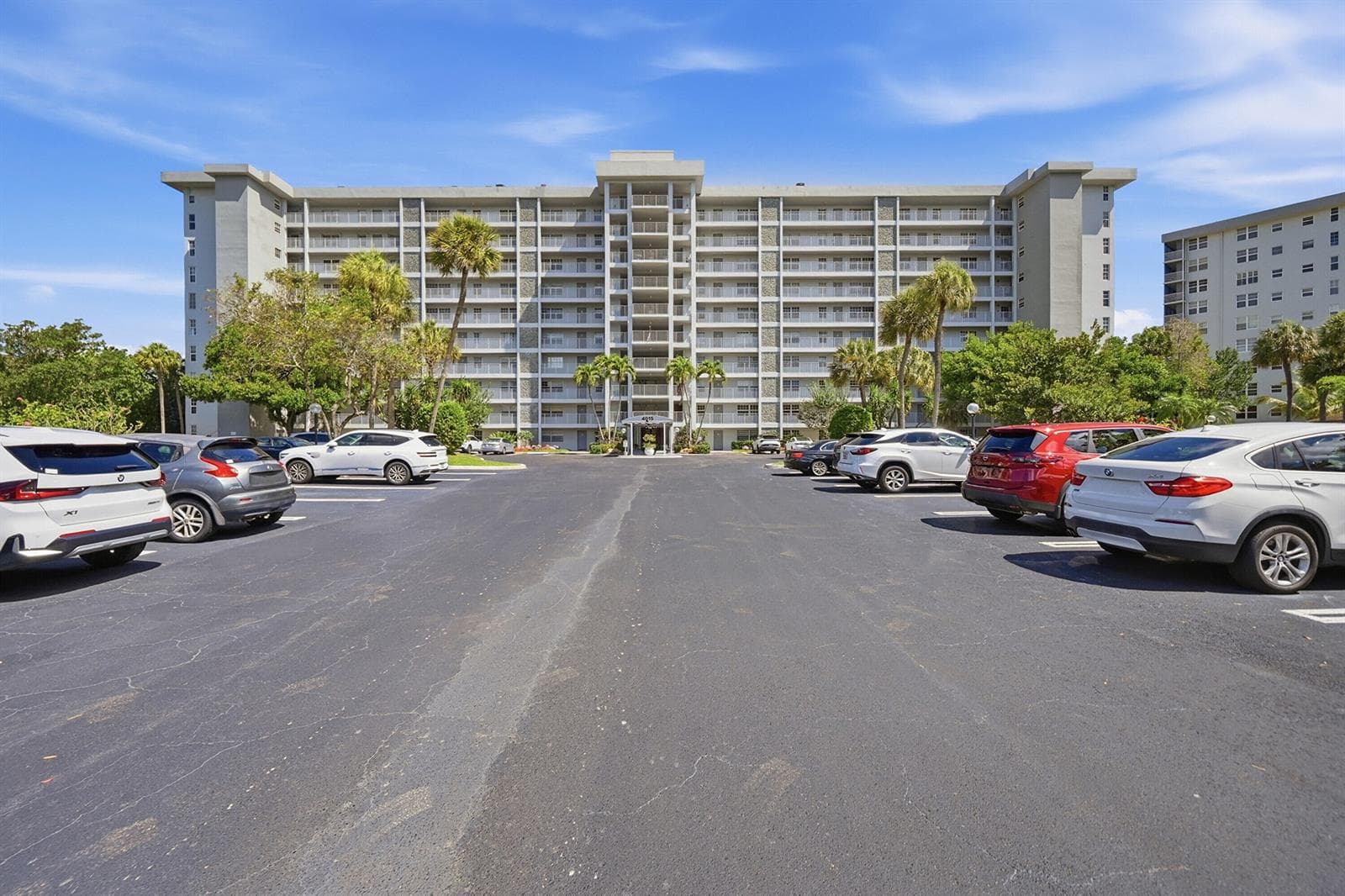 4015 W Palm Aire Drive # 1001, Pompano Beach, FL 33069