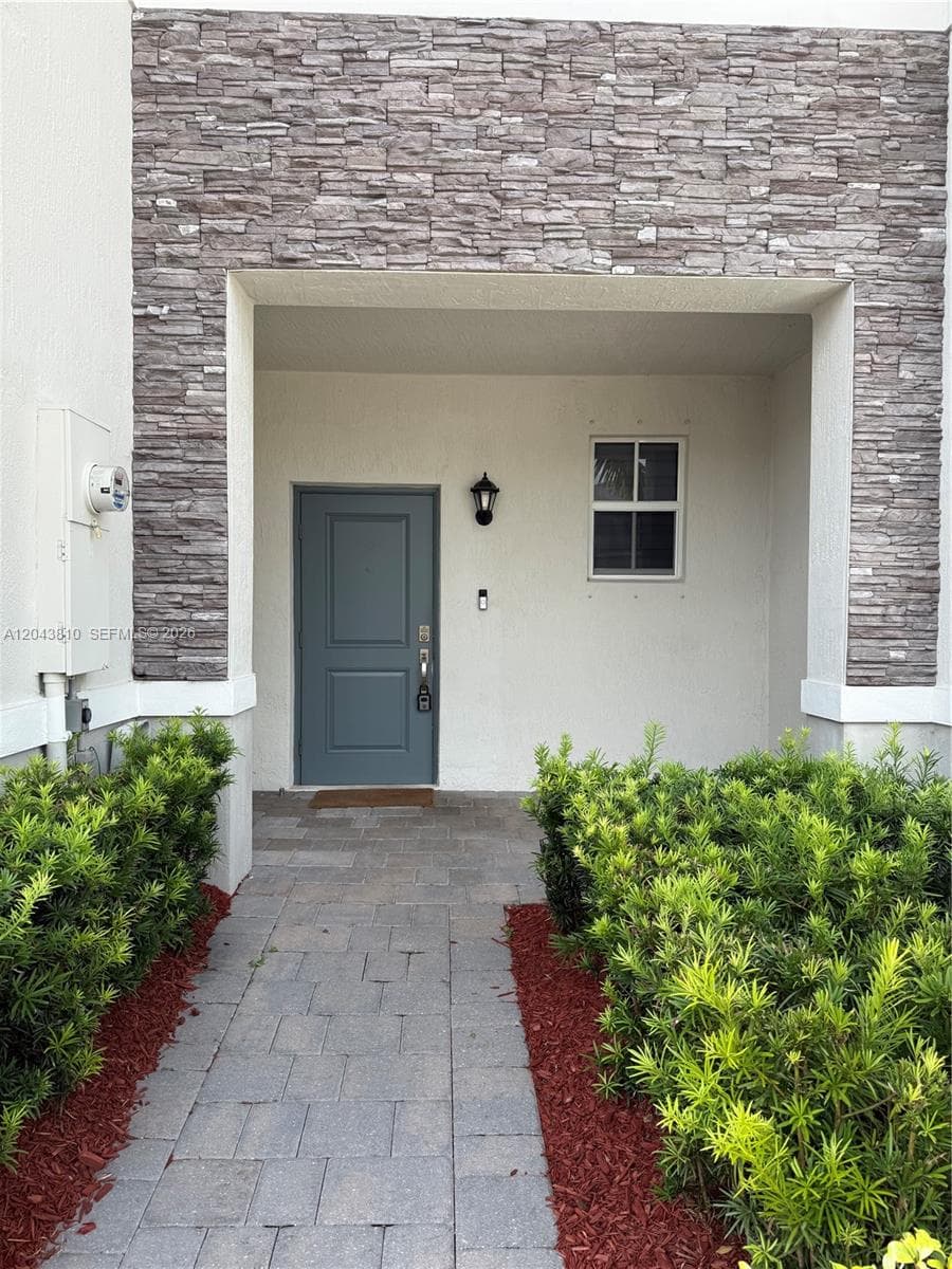 782 SE 18th St, Homestead FL 33034 photo 4