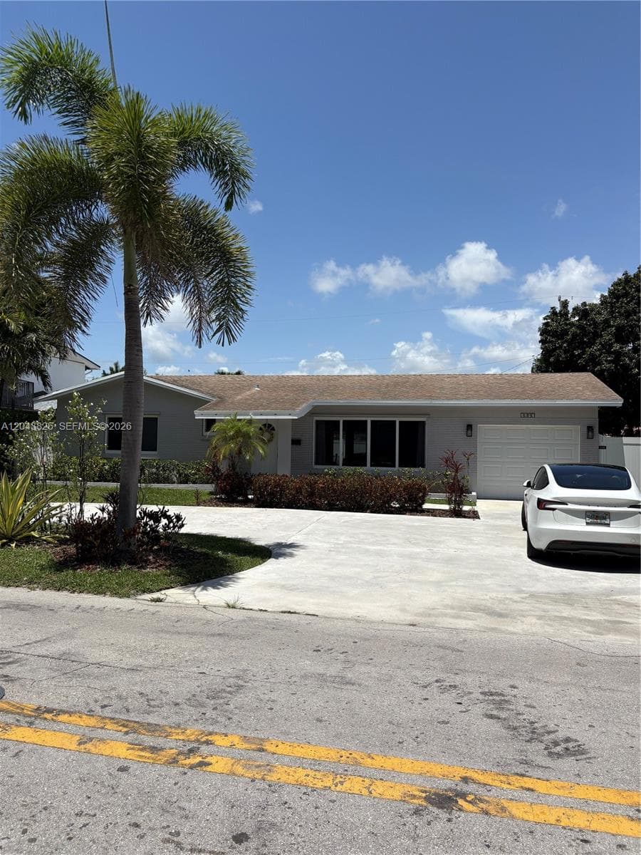 3397 NE 20th Ave, Oakland Park FL 33306 photo 2