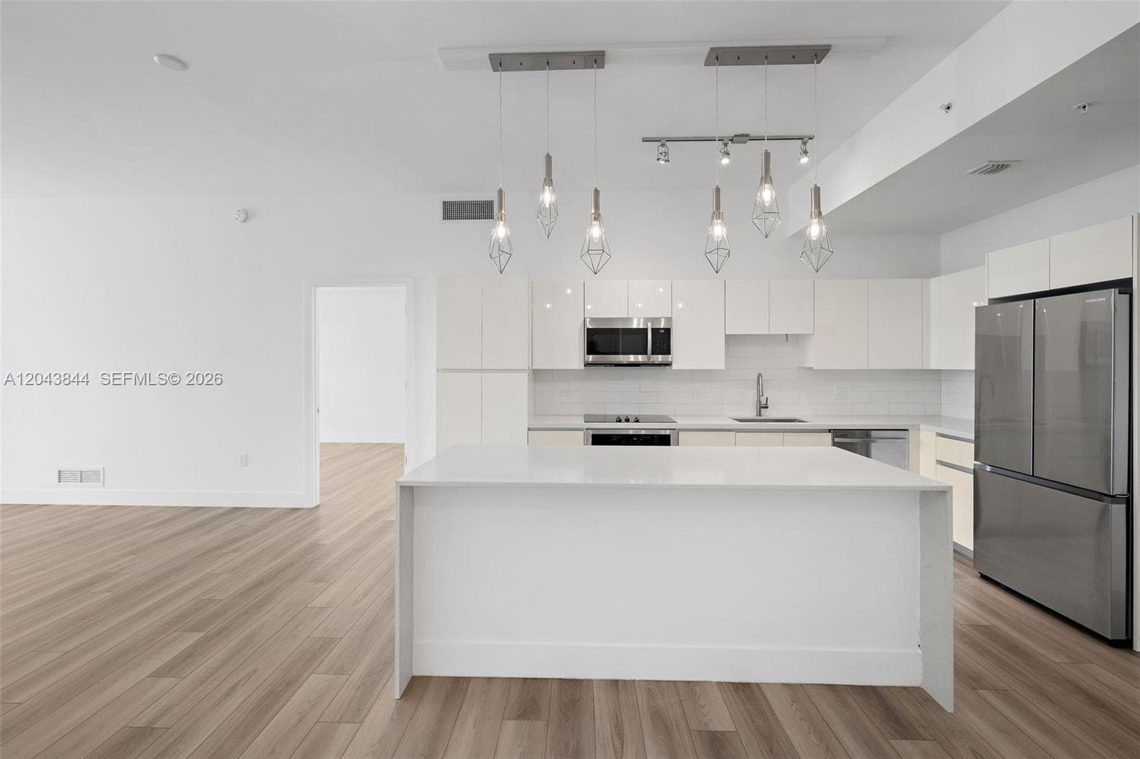 101 Diplomat Pkwy # 2009, Hallandale Beach FL 33009 photo 4