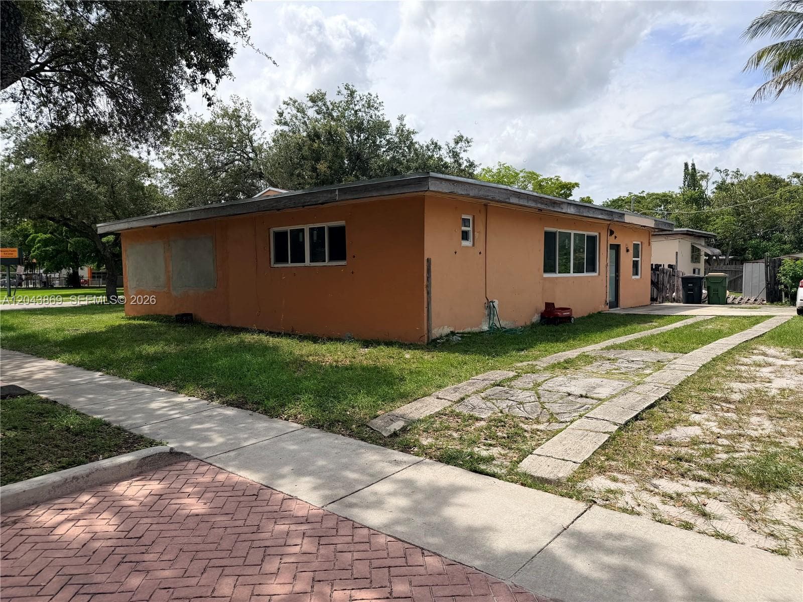 13105 NW 12th Ave, North Miami FL 33168 photo 3