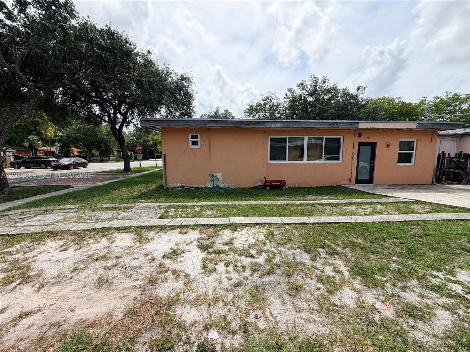 13105 NW 12th Ave, North Miami FL 33168 photo 4
